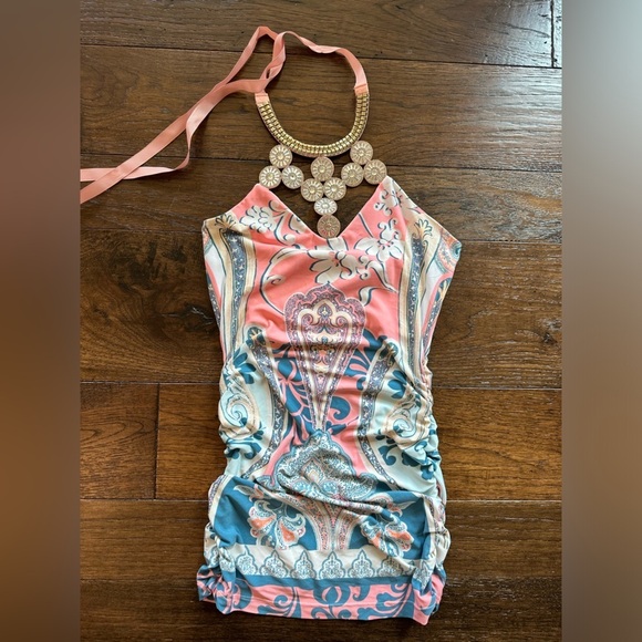 VENUS Dresses & Skirts - Venus Halter Paisley Blue/Pink- size XS
